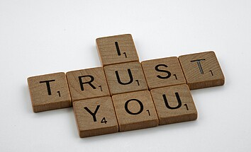 Prior connections help suppliers to gain the trust of new buyers